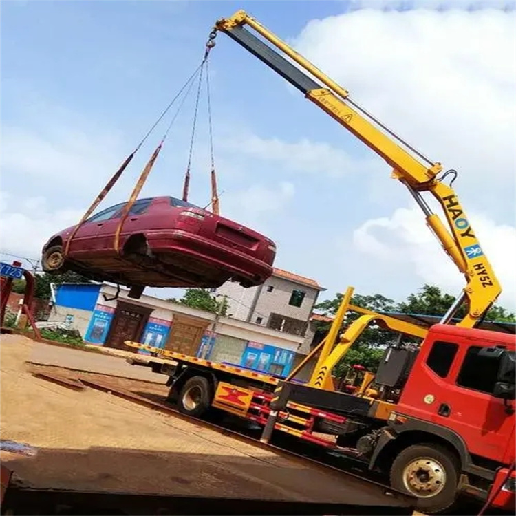 饶阳县吊车吊汽车的正确方法